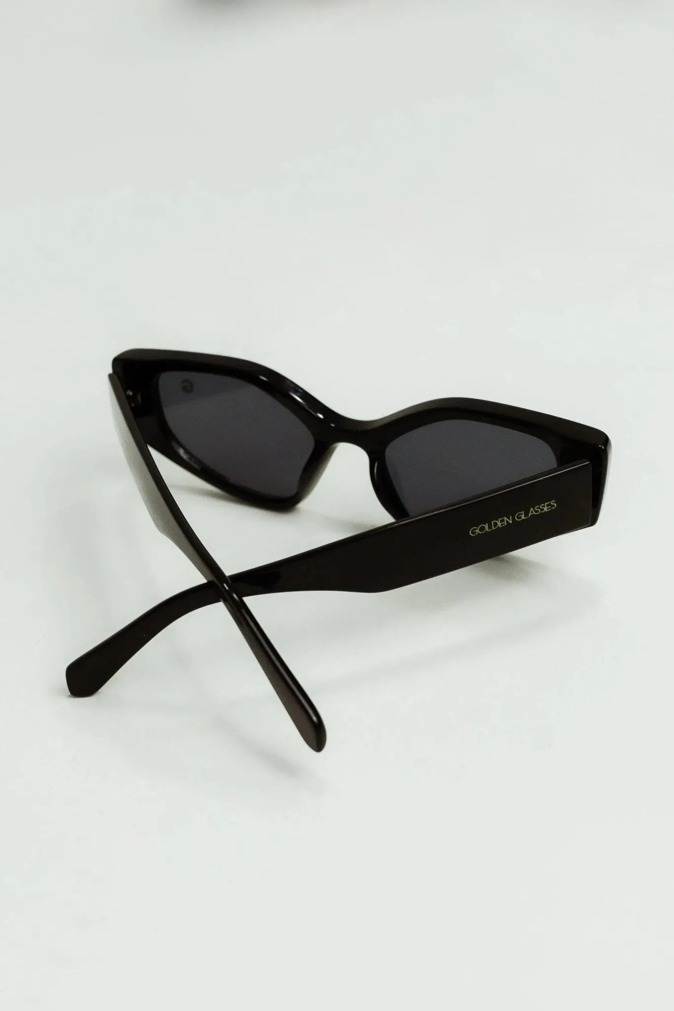 Damen ikonische schwarze Sonnenbrille